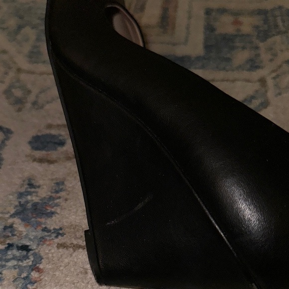 Jessica Simpson Black Wedges with Smooth Leather and Rounded Toe - Picture 6 of 8